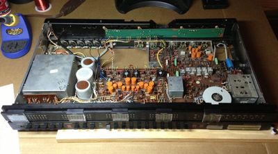 Turntable and side panels removed.