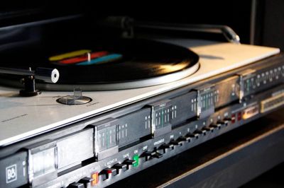 A Bang & Olufsen Beocenter 3500 opened for restoration.
